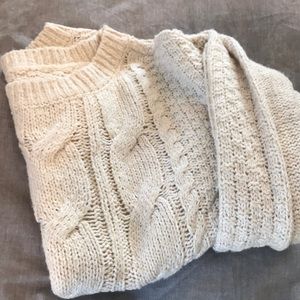 Soft Hollister Knit Sweater